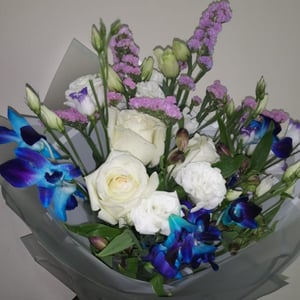 Букет «Кусочек рая» из эустом и альстромерий