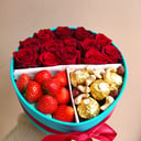 Коробка с цветами «Набор с клубникой»