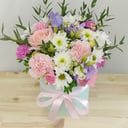 Цветы в шляпной коробке