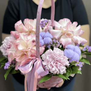 Корзина с цветами "Леди Шик"