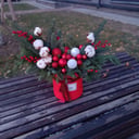 Шляпная коробка с цветами «Зимний хлопок»