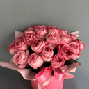 Шляпная коробка с цветами «Розовая грация»