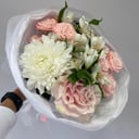 Букет цветов "Нежность" из роз и альстромерий