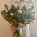 Букет из еловых веток с декором