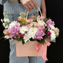 Композиция "Цветочное вдохновение" из роз и хризантем