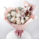 Букет «Снежные грезы» из орхидей и гвоздик