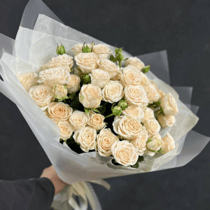 Букет из кустовых роз 15 шт