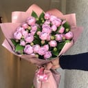 Букет из кустовых пионовидных роз