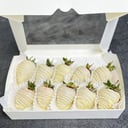 Набор из 10 ягод клубники Белый лотос