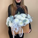 Композиция «Сумочка с хризантемой»