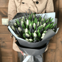 Букет белых тюльпанов и лаванды