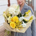 Букет «Люция» из экзотических цветов и тюльпанов