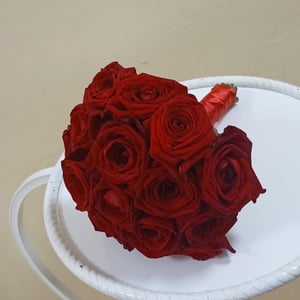 Букет невесты из красных роз