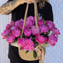 Корзина с цветами «Романы Ремарка» из пионов