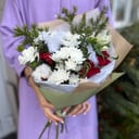 Букет «Зимнее утро» из роз и хризантем