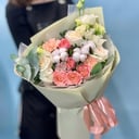 Букет "Персик со сливками" из роз и эустом