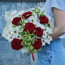 Букет «Классика жанра» из роз и хризантем