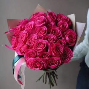 Монобукет из 25 малиновых роз