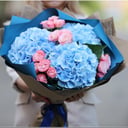 Букет «Шикарные гортензии и Пионовидные розы»