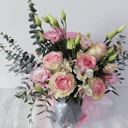 Шляпная коробка с цветами «Нежная» из роз и эустом