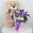 Подарочный набор «Сюрприз для любимой» из хризантем и эустом