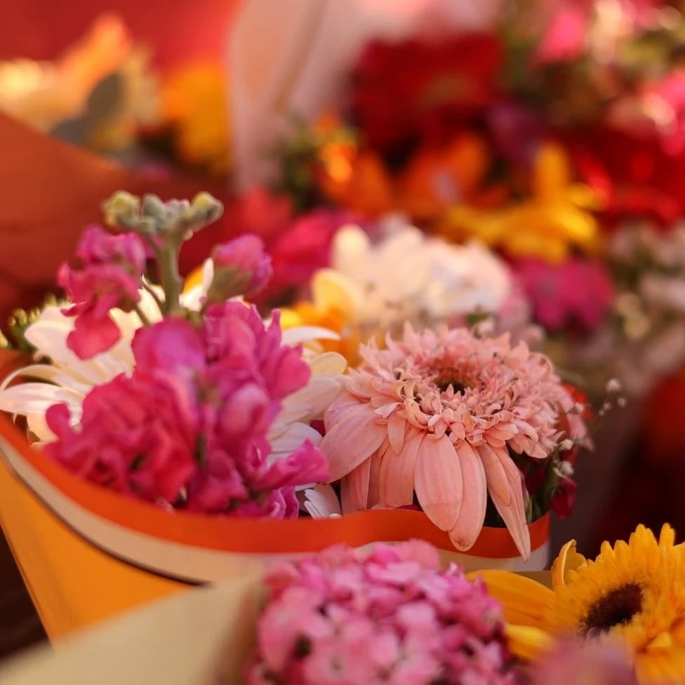 Flowers in Dubai Bur