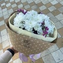 Нежный букет с хризантемой и статицей