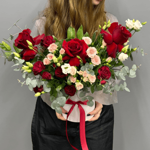 Коробка с цветами «Роза красная»