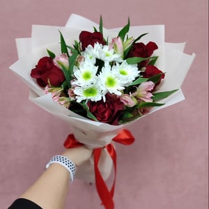 Букет «Встреча» из роз и альстромерий