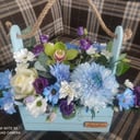 Коробка с цветами «Композиция "Иней"» из хризантем и эустом