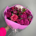 Букет «Марсала» из роз и альстромерий