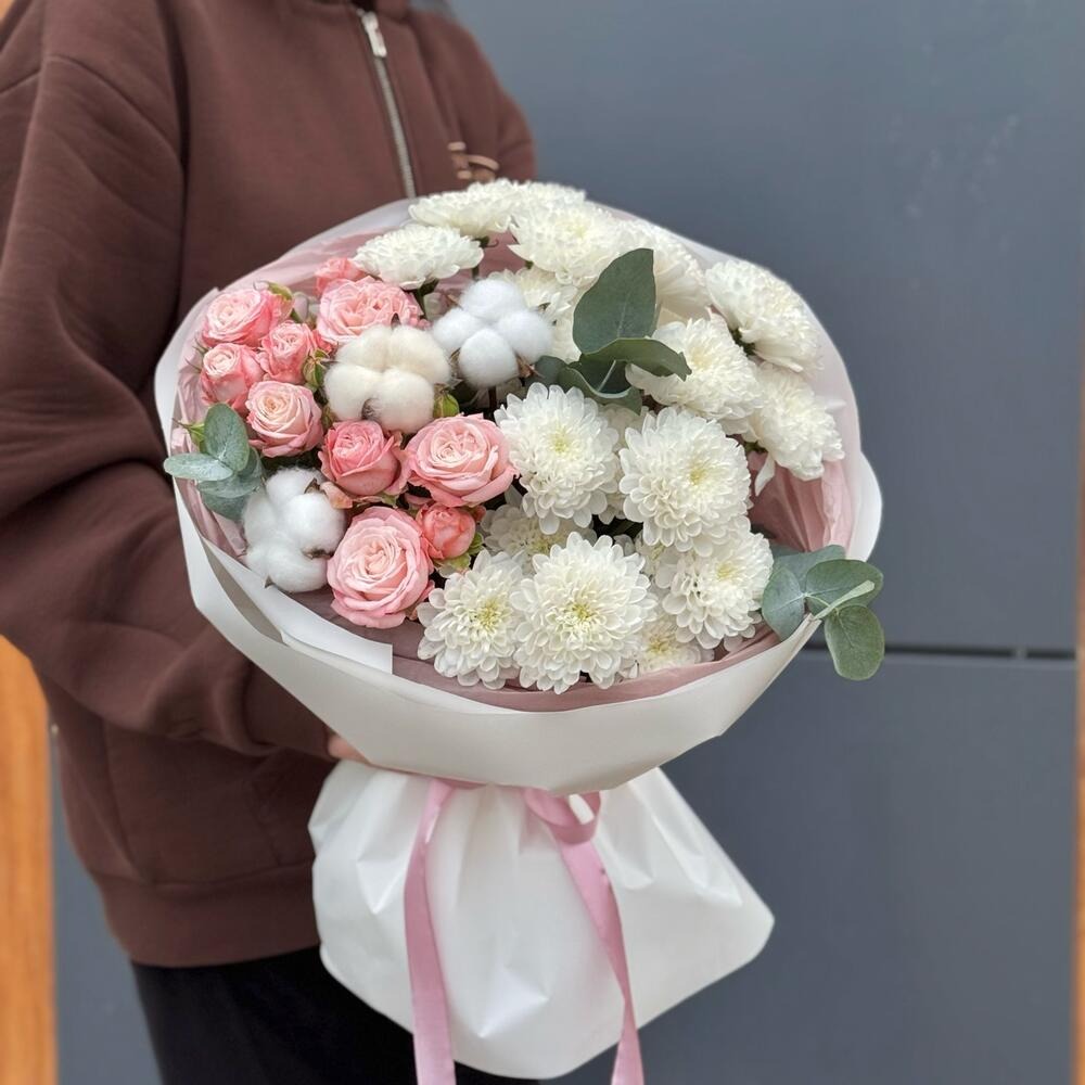 Букет нежных оттенков "Я скучаю..." из хризантем