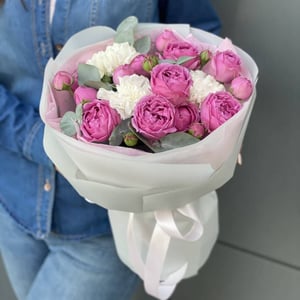 Букет "Баблс Гам" из гвоздик