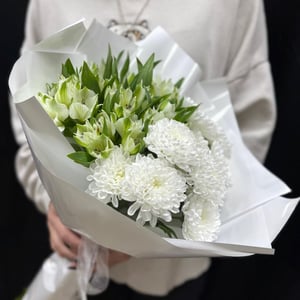 Букет «Для самой лучшей» из альстромерий и хризантем