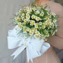 Шляпная коробка с цветами «Цветы в коробке. Ромашка полевая.»