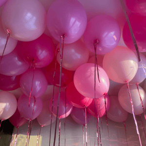 30 шаров в трех оттенках розового