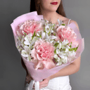 Нежный букет в пастельных тонах из розов