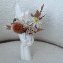 Девушка с цветами