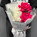 Букет цветов Французский комплимент из роз и гортензий