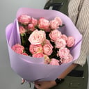 Букет из 7 кустовых роз Леди