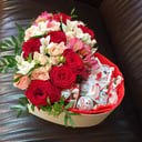 Подарочный набор «Для тебя» из роз и альстромерий