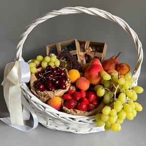 Корзина с фруктами Летний сад