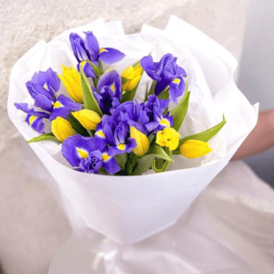 Букет «Ирисы и тюльпаны»