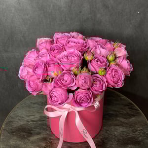 Шляпная коробка с цветами «Мистерия» из роз