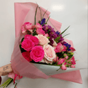 Авторский букет Весенняя встреча из роз и ирисов