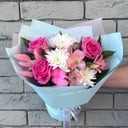 Букет «Нежное влечение» из роз и хризантем