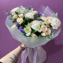 Букет цветов Воздушный из роз и альстромерий