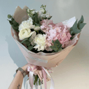 Букет «Воздушное облако» из гвоздик и роз