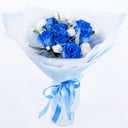 Букет «Узор волны» из роз и гвоздик