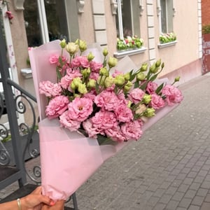 Букет из эустомы Бархат